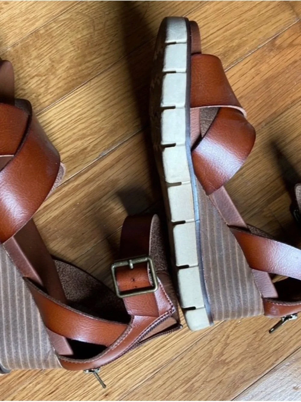 Women's Brown Crisscross Ankle Strap Platform Sandals